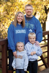 Michael Hart IV and Jennifer Hart with their children, Michael V and Kenlyn in 2014.